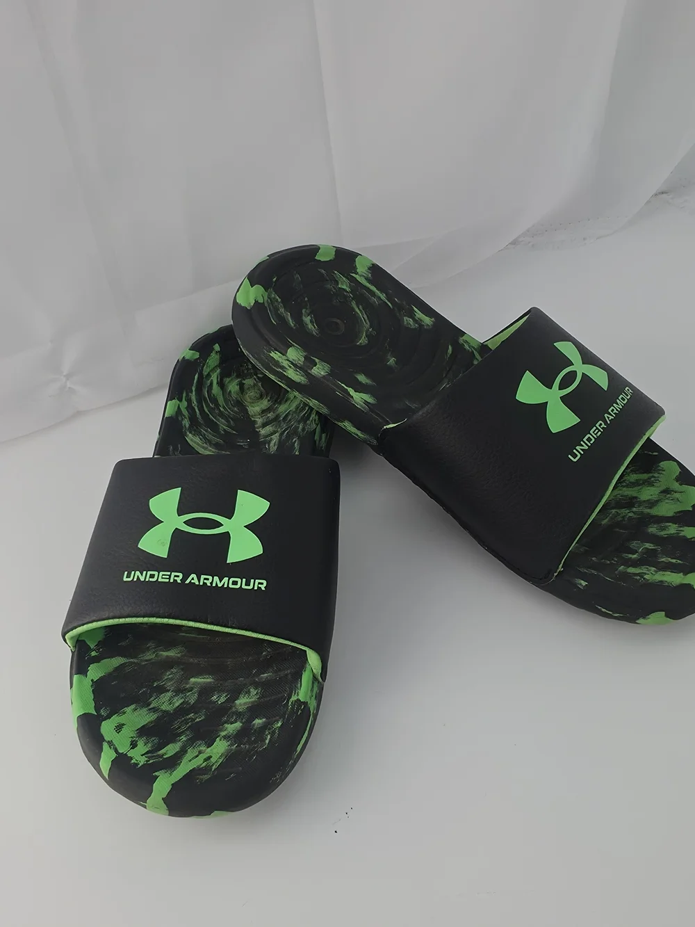 Under Armour Kids Black & Neon Green Slide Sandals Size 5